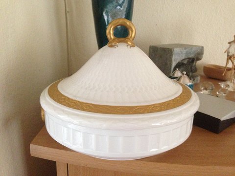 Royal Copenhagen Gold Fan lidded bowl No 11503