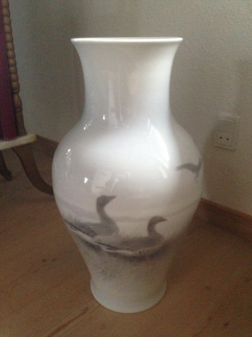 Royal Copenhagen Art Nouveau Unique Vase by Vilhelm Theodor Fischer with Geese 
from 1927