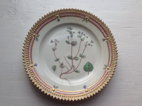 Royal Copenhagen Flora Danica Bread Plate No 3552 Rare Arnold Krog production 
1904-1908