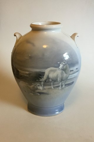Royal Copenhagen Art Nouveau Unique vase by Gotfred Rode from 1930 with sheep