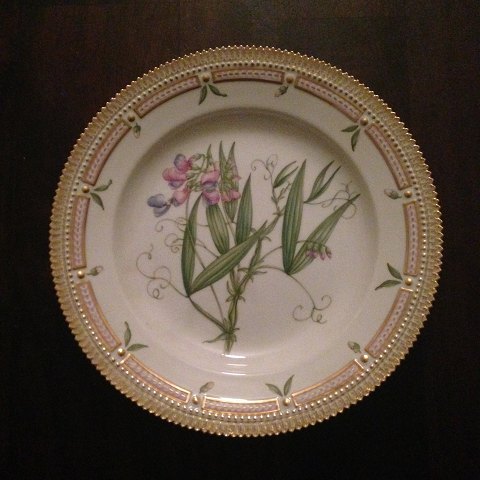 Royal Copenhagen Flora Danica Dinner Plate No 3549