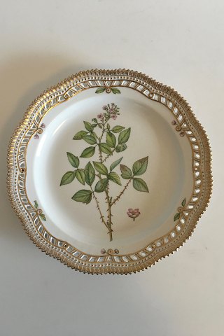 Royal Copenhagen Flora Danica Dinner Plate with Pierced Border No 20/3526