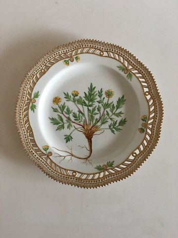 Royal Copenhagen Flora Danica Pierced Luncheon Plate No 20/3554