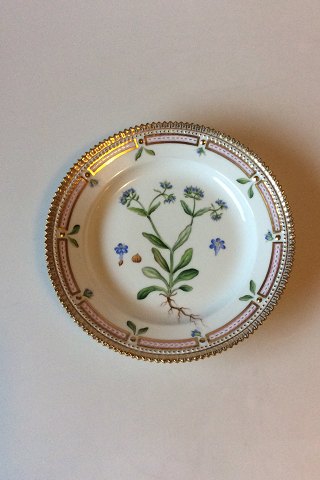 Royal Copenhagen Flora Danica Salad Plate no. 3573 / 621