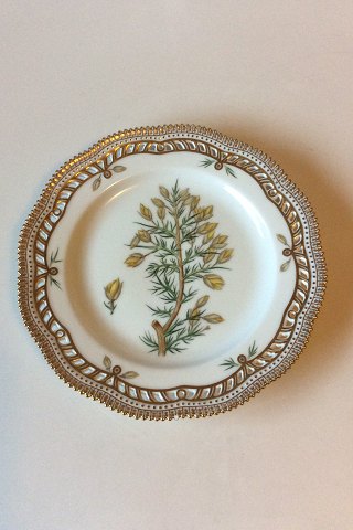 Royal Copenhagen Flora Danica Lunch plate with pierced border no. 3554 / 635