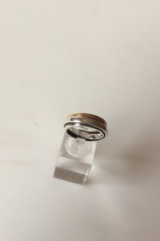 Rauff ring in Sterling Silver with detail of satin finished gold