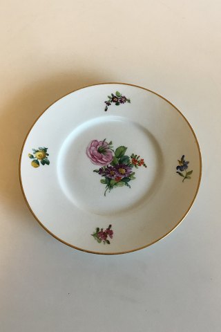 Royal Copenhagen Saxon Flower, Plain Lunch Plate No 493/10520