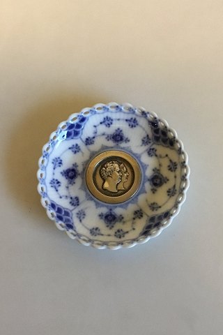 Royal Copenhagen Blue Fluted Full Lace Candle Drip Cup with 2-Crown coin with 
Christian VIII og Caroline Amalie, 1860. No 1009
