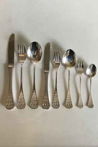 Bjorn Wiinblad Rosenthal Romanze / Romance Sterling silver flatware for 12 
persons/96  pieces.
