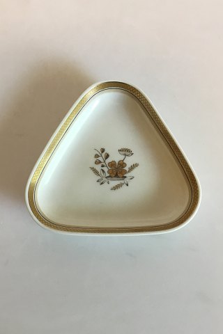 Royal Copenhagen Liselund (Old) Small Triangular Dish No 947/9761
