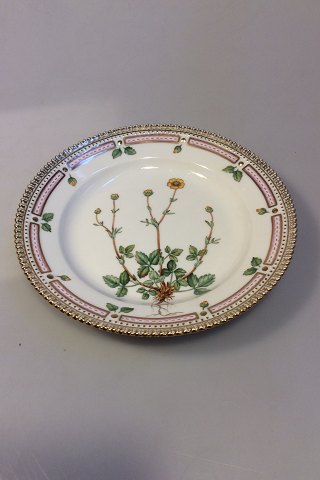 Royal Copenhagen Flora Danica Salad Plate No 20/3573 or 621