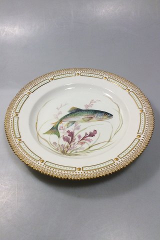 Royal Copenhagen Flora Danica Fish Plate No 19/3549