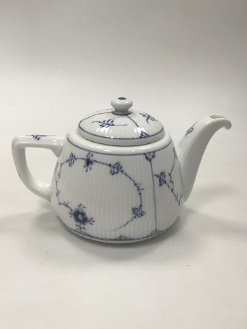 Royal Copenhagen Blue Fluted Plain Tea Pot no 2221