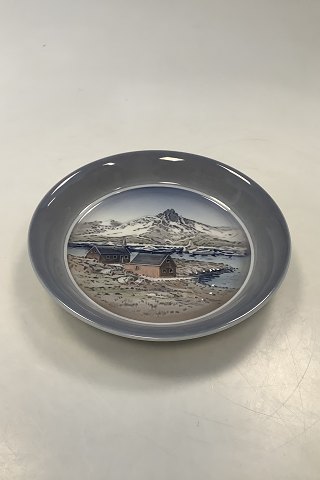 Royal Copenhagen Bowl with motif from Greenland No. 4939