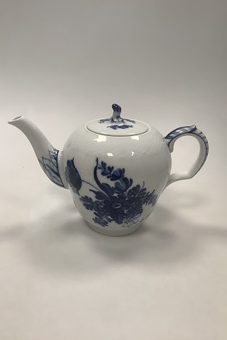 Royal Copenhagen Blue Flower Curved Tea Pot No 1788