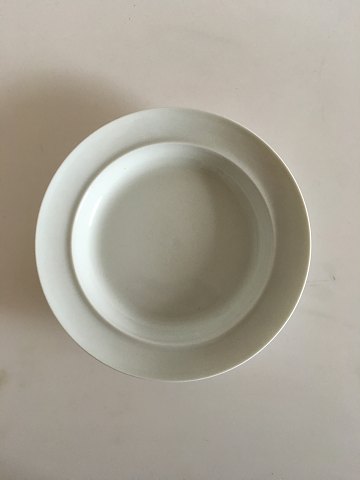 Bing and Grondahl White Henning Koppel Deep Plate No. 322