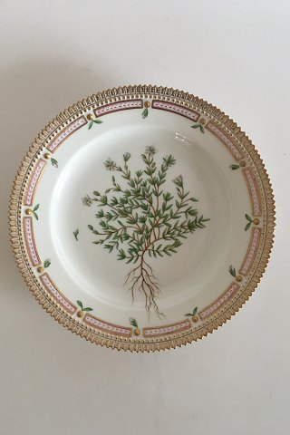 Royal Copenhagen Flora Danica Lunch Plate No 3550