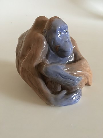 Royal Copenhagen Figurine Pair of Orangutans No 721