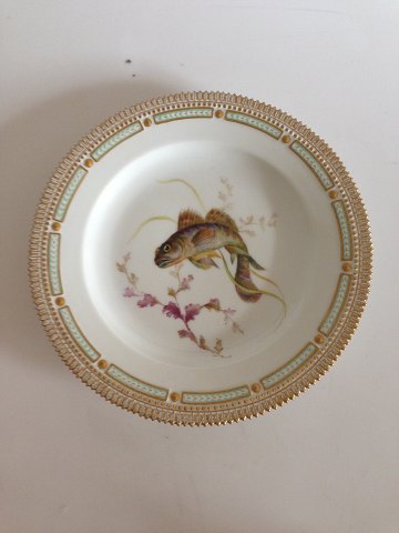 Royal Copenhagen Flora Danica Fish Dinner Plate No 19/3549