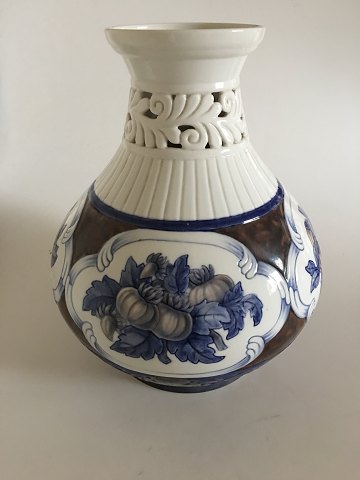 Bing & Grondahl Art Nouveau Unique vase by Fanny Garde from 1929