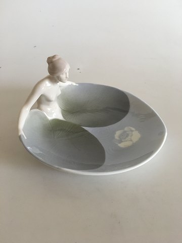 Royal Copenhagen Art Nouveau Lady with Water Lilies No 2469