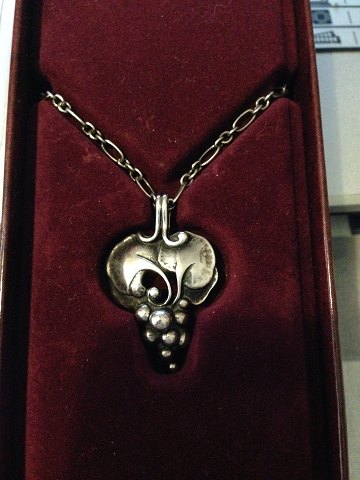Georg Jensen Sterling Silver Annual pendant from 1996 in original box with chain