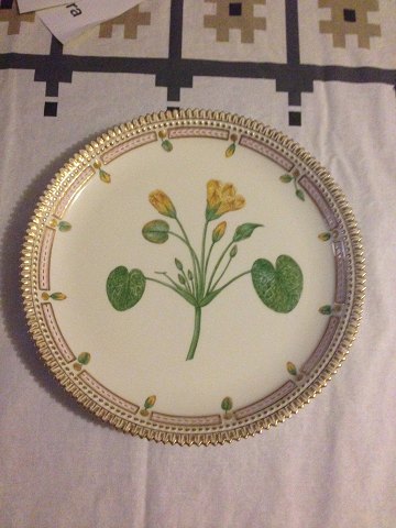 Royal Copenhagen Flora Danica Round tray No 3566