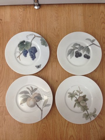 Royal Copenhagen Art Nouveau Plates with fruits No 10520