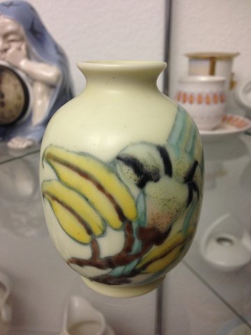 Bing & Grondahl Unique vase by Jo Ann Locher No 223