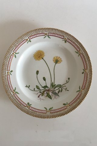 Royal Copenhagen Flora Danica Dinner Plate No 3549