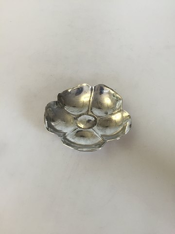 Small Silverbowl / Ashtray shaped as a flower