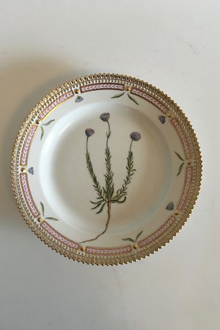 Royal Copenhagen Flora Danica Plate No 20/3573