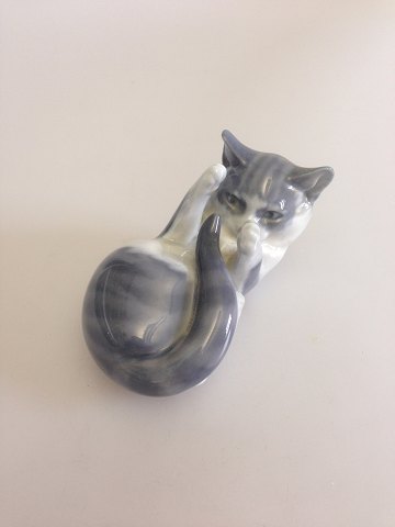 Royal Copenhagen Figurine of Cat Playing No 727