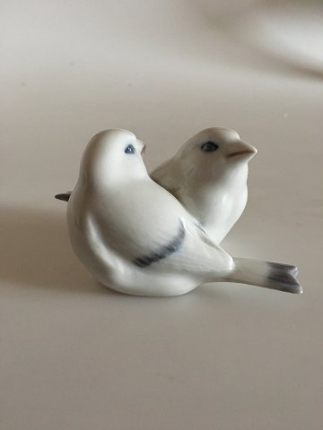 Royal Copenhagen Figurine of 2 sparrows No 1389