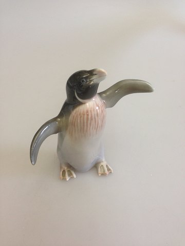 Metzler and Ortloff German figurine of Penguin