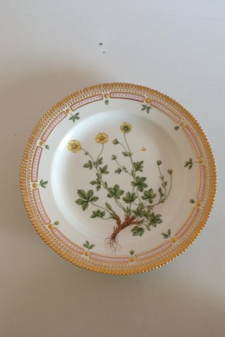 Royal Copenhagen Flora Danica Dinner Plate No 20/3549