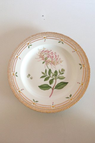 Royal Copenhagen Flora Danica Dinner Plate No 20/3549