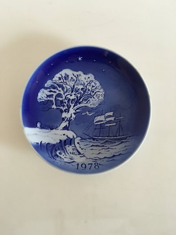 Desirée H.C. Andersen Fairytale Christmas Plate 1978. "The Last Dream of the Old 
Oak Tree"