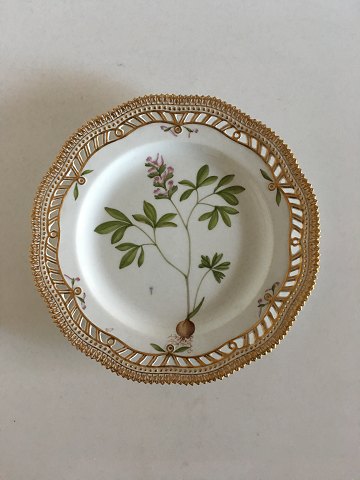 Royal Copenhagen Flora Danica Luncheon Plate No 20/3554 with Pierced Border