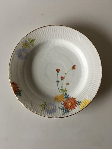 Royal Copenhagen No 93. White Half Lace w. Flowers and Gold Dinner Plate