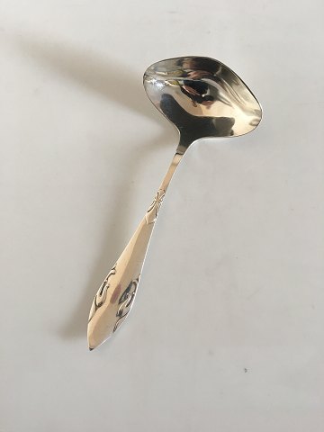 Delt Lilje Silver Gravy Ladle Frigast