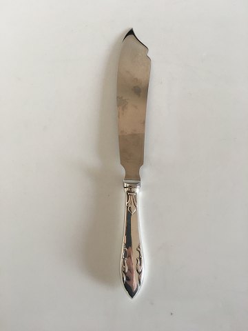 Delt Lilje Layered Cake Knife in Silver and Stainless Steel Frigast