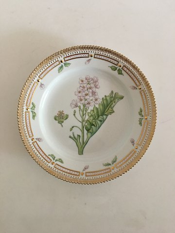 Royal Copenhagen Flora Danica Luncheon Plate no. 622