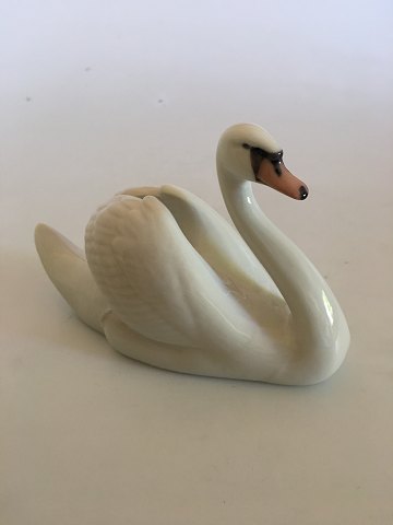 Royal Copenhagen Swan Figurine No. 755