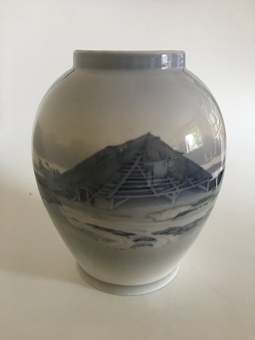 Royal Copenhagen Unique Vase by Richard Bøcher from 6th of January 1923