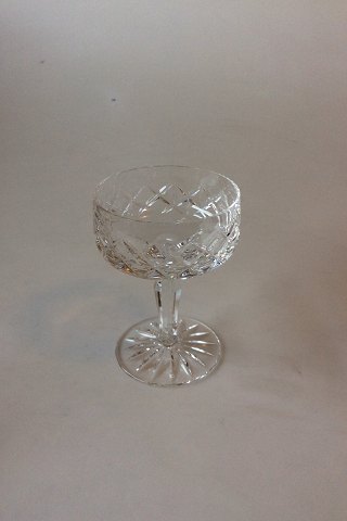Westminster Liqueur glass from Lyngby Glassworks. Measures 10 cm / 3 15/16"