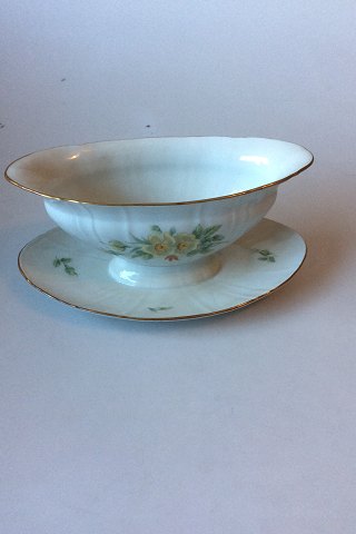 "Klitrose" Bing & Grondahl Gravy Boat No 8 / 311