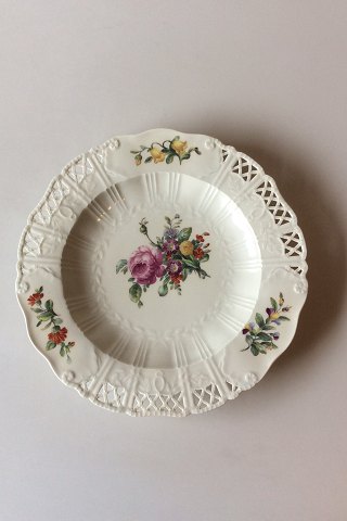 Royal Copenhagen Saxon Flower Dinner-/Fruit Plate Premium model with pierced 
border