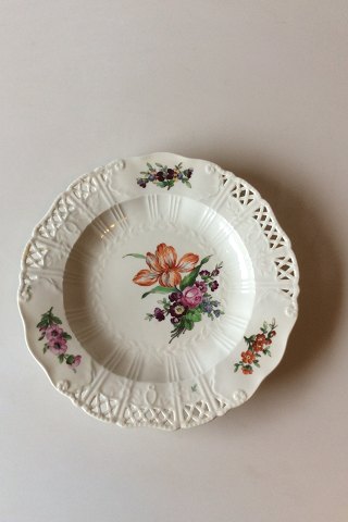 Royal Copenhagen Saxon Flower Dinner-/Fruit Plate Premium model with pierced 
border