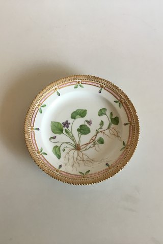 Royal Copenhagen Flora Danica Lunch Plate No 20/3550